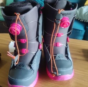 Thirty two women's boa snowboard boots